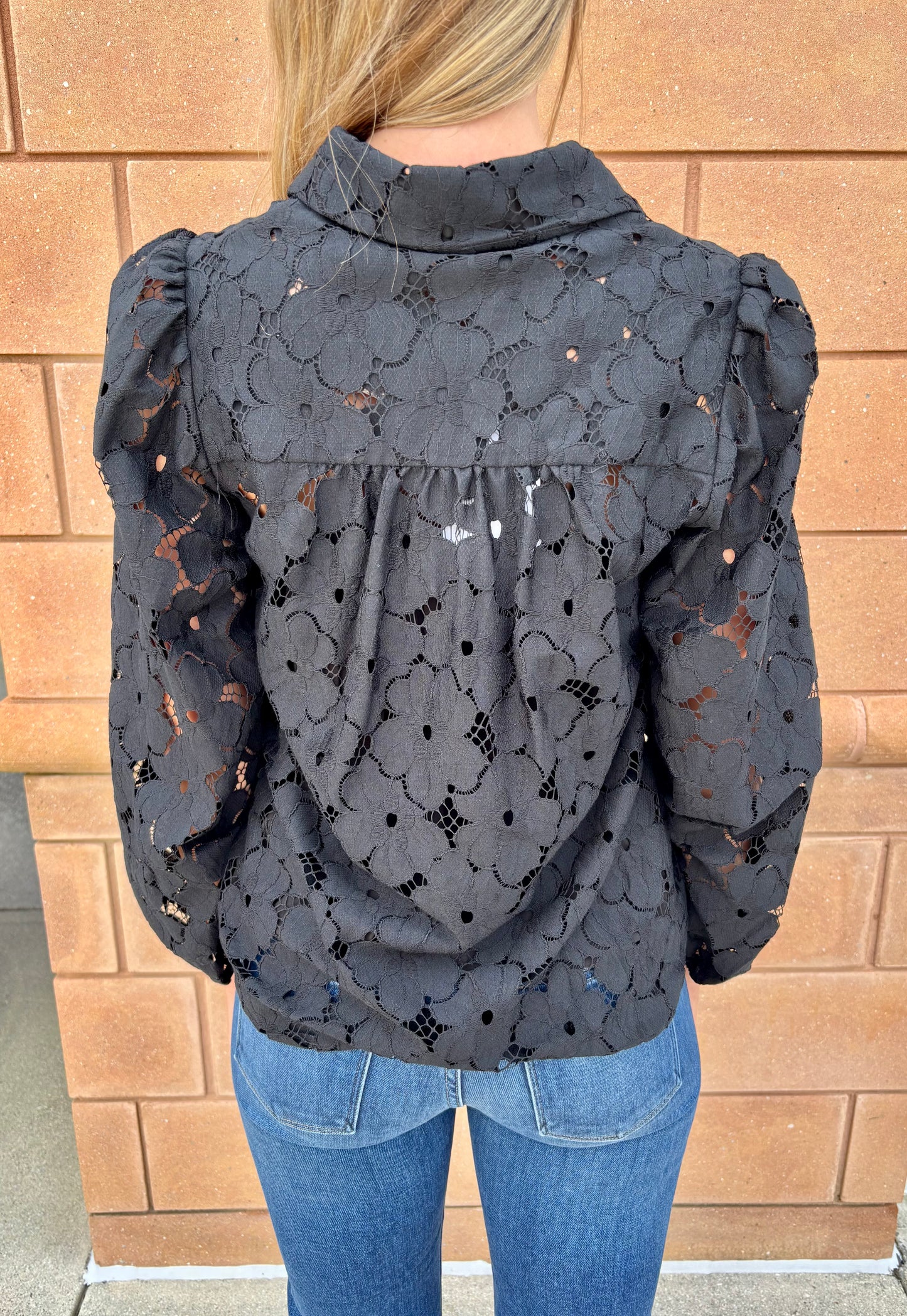 Lamour Top by Suncoo in Noir