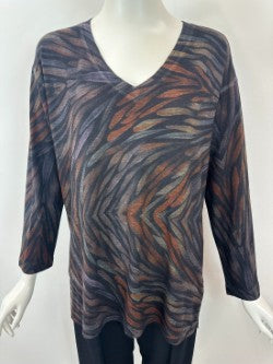 Printed Arrows Hacci V-Neck Top by Nally & Millie